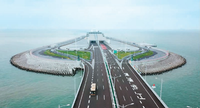 超算助力港珠澳大橋建設。圖為該橋島隧工程段。新華社發