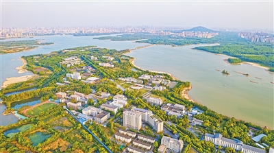 安徽省合肥市科学岛。   马二虎摄（影像中国）