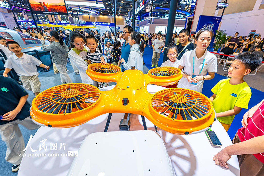 江苏苏州：多款低空领域飞行器亮相受追捧【3】