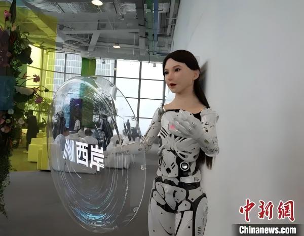上海徐汇西岸的AI TOWER，吸引人工智能企业“筑巢”。 朱亮 摄