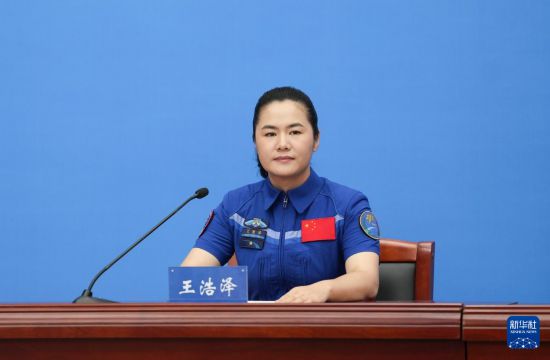 7月9日，在北京航天城，神舟十九号航天员王浩泽在记者见面会上。新华社记者 厉彦辰 摄