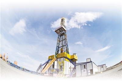 “地殼一號”在執行“鬆遼盆地國際大陸科學鑽探工程”。吉林大學供圖