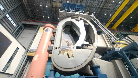 八分之一真空室。(新华社记者陈诺 摄)