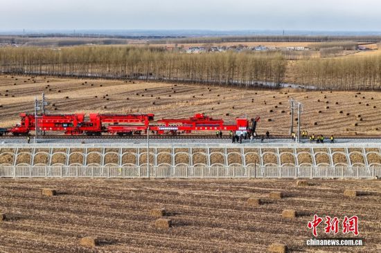 中新社发 马赫 摄