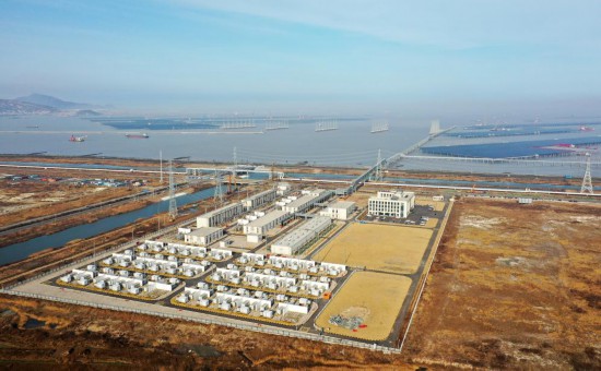 中核田灣200萬千瓦灘涂光伏示范項目工程全貌。新華社發（任義剛 攝）