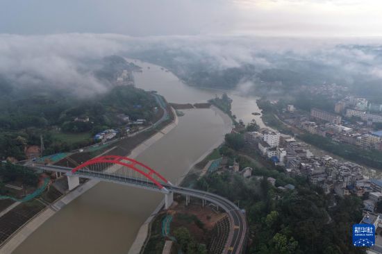 这是3月29日拍摄的平陆运河南宁段（无人机照片）。     新华社记者 周华 摄